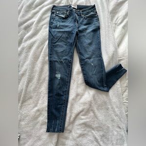 Cropped Levi’s jeggings